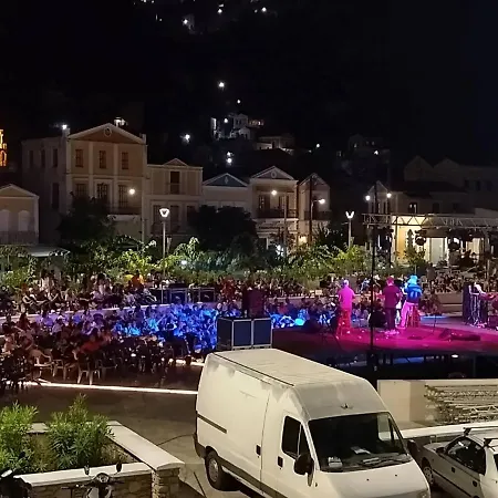 Apartament Main Square Symi